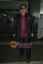 Shatrughun Sinha at Mumbai airport on 18th Feb 2011 (12).JPG